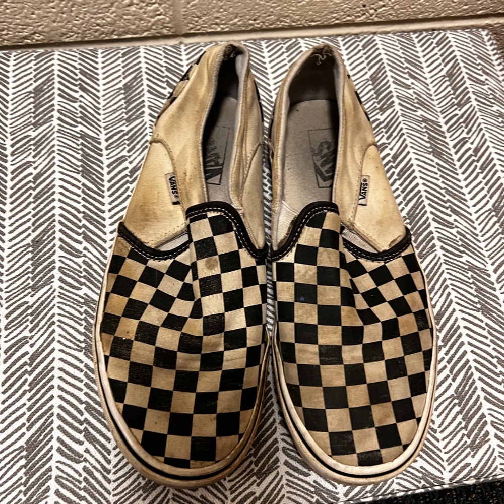 Checkered vans slip on